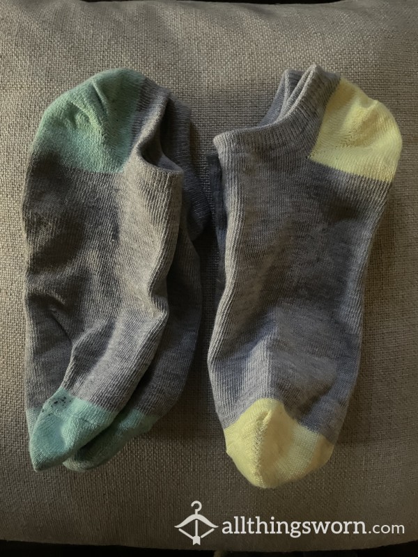 2 Pairs Of Stinky Ankle Socks Up For Grabs…smells Kinda Like Corn Chips…