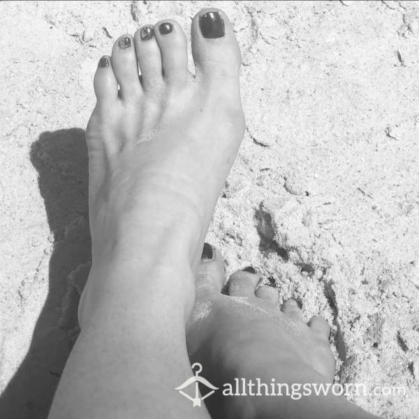 [5] Pics Feet In The Sand