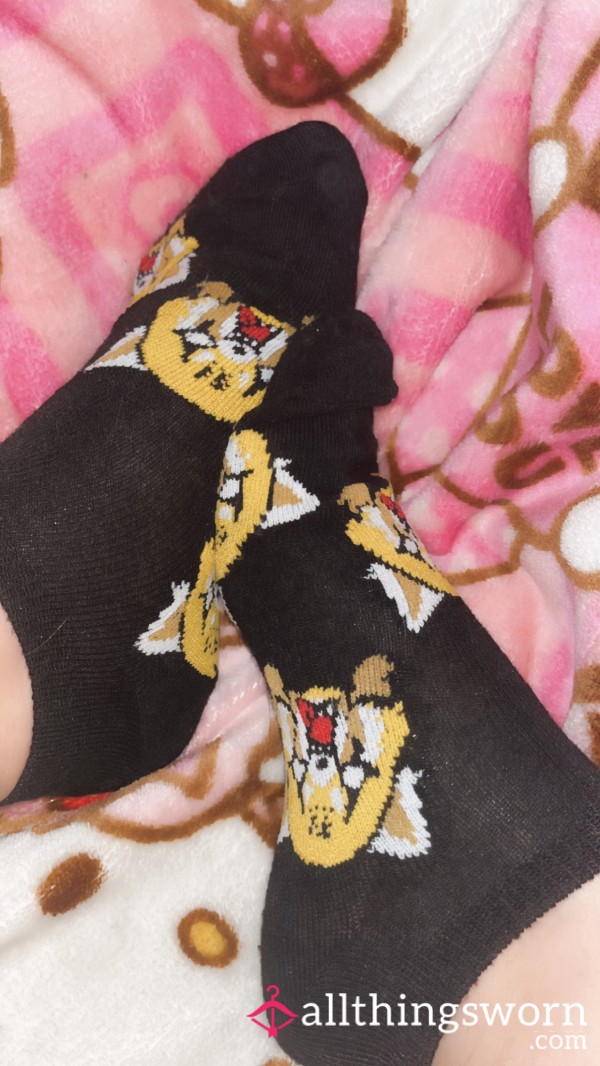 Aggretsuko Ankle Socks 🖤