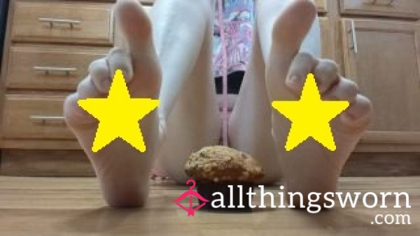 Barefoot Feet Crushing Muffin - Loser Meal POV Premade Video