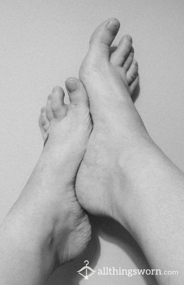 Black And White Feet Pictures