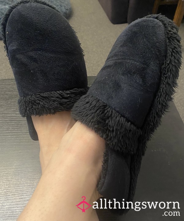 Black Fluffy Slippers