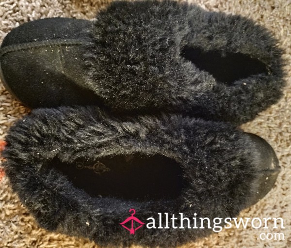 Black Fuzzy Slippers