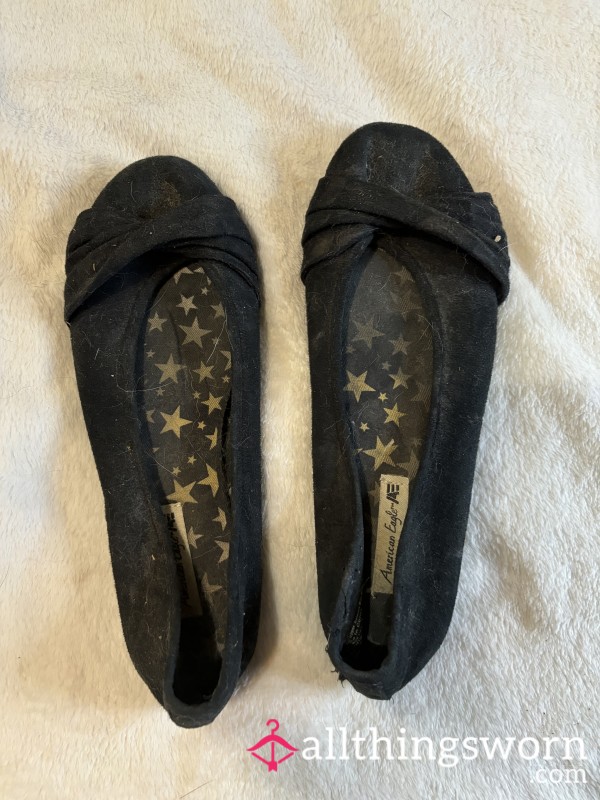 Black S**y Well Worn Old American Eagle Flats