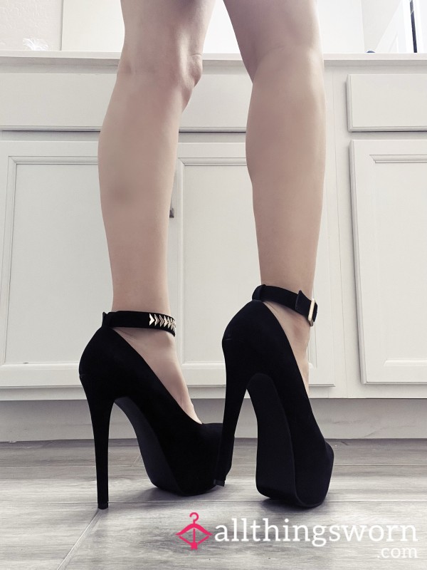 Black Sleek Show Stopping Stilettos