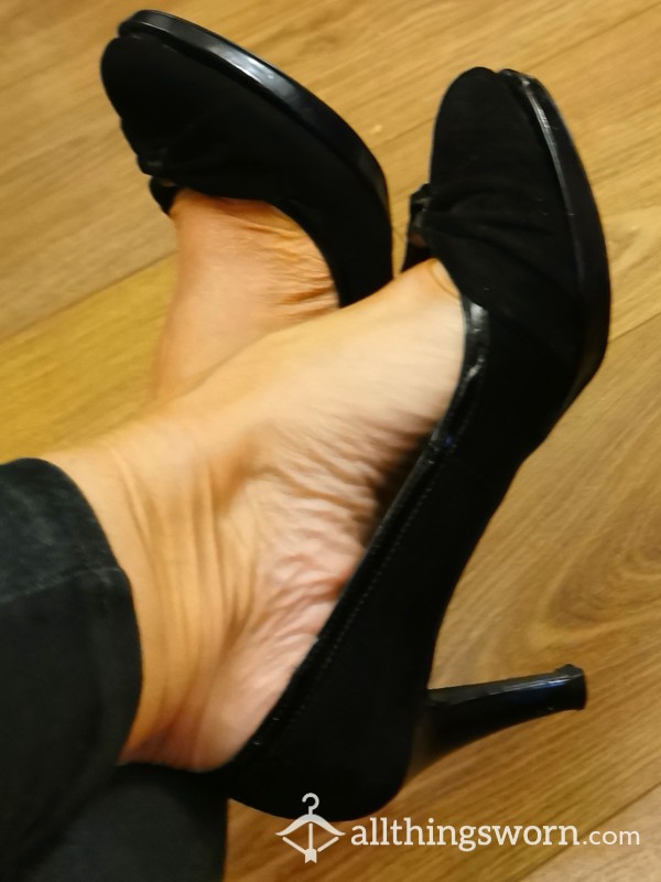 Black Suede High Heels Worn. Full Of Sweat And My Beautiful Smell. 💋💋 Size 5uk Old Work Shoe's 💋💋💋 £25