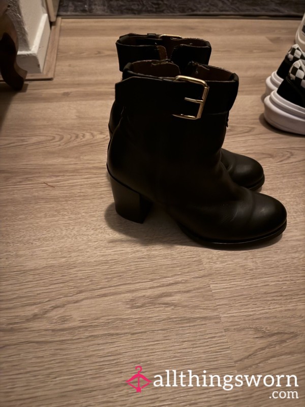 Black Used Boots