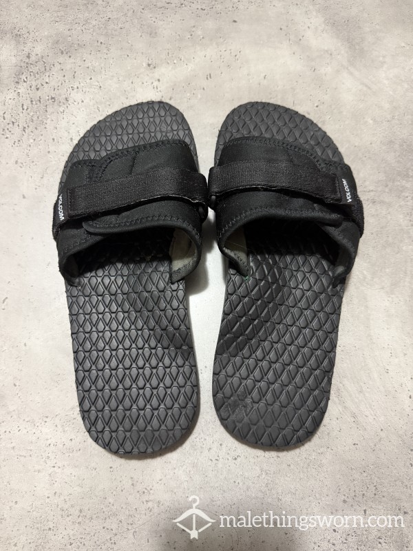 Black Volcom Slides