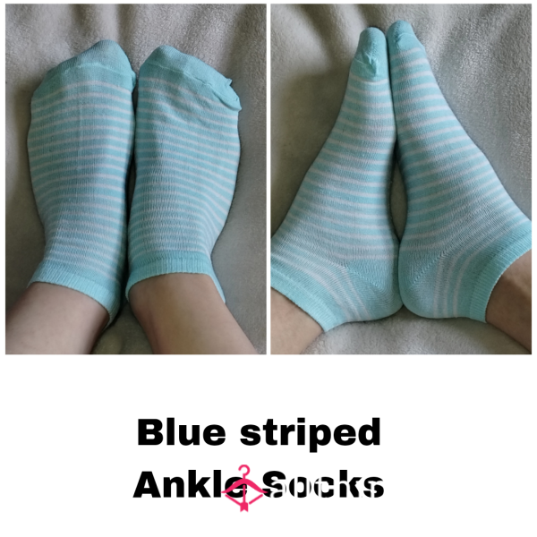 BLUE STRIPED ANKLE SOCKS
