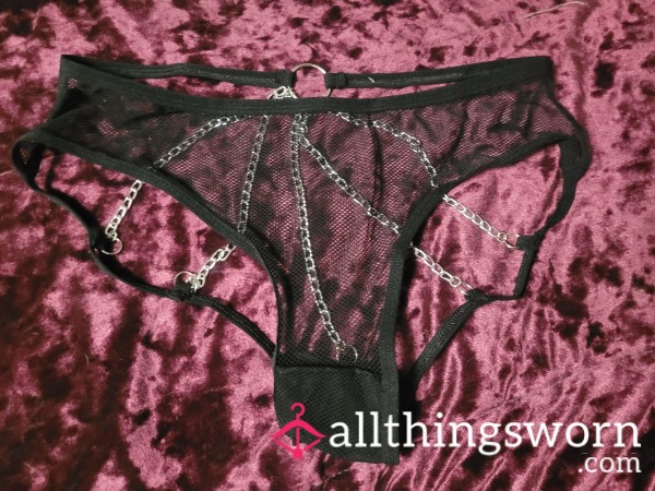 Booty Chained Panties 😜 2 Pairs