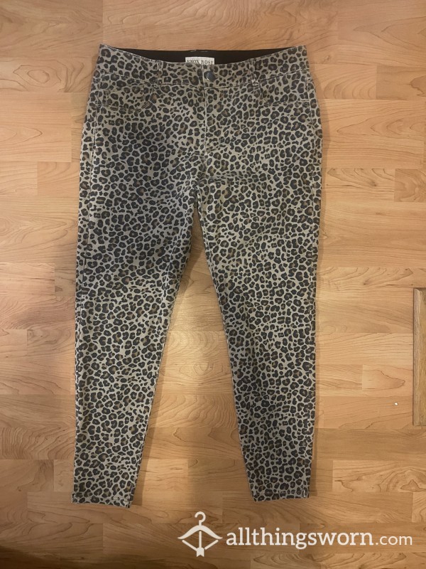 USED Leopard Print Pants Come Feel My Roar!! 🐆