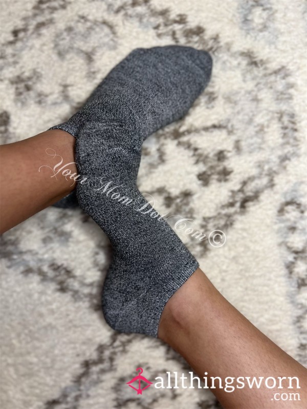 🧦 Dark Gray Solid Socks