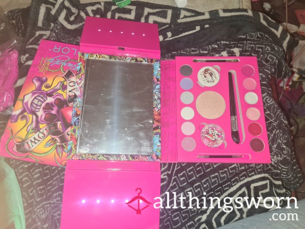 Ed Hardy Color Love Kills Make Up Pallete And Few Other Bits