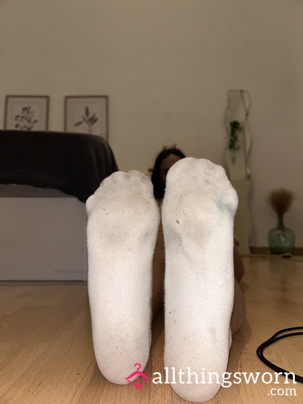 Feet + 🍑