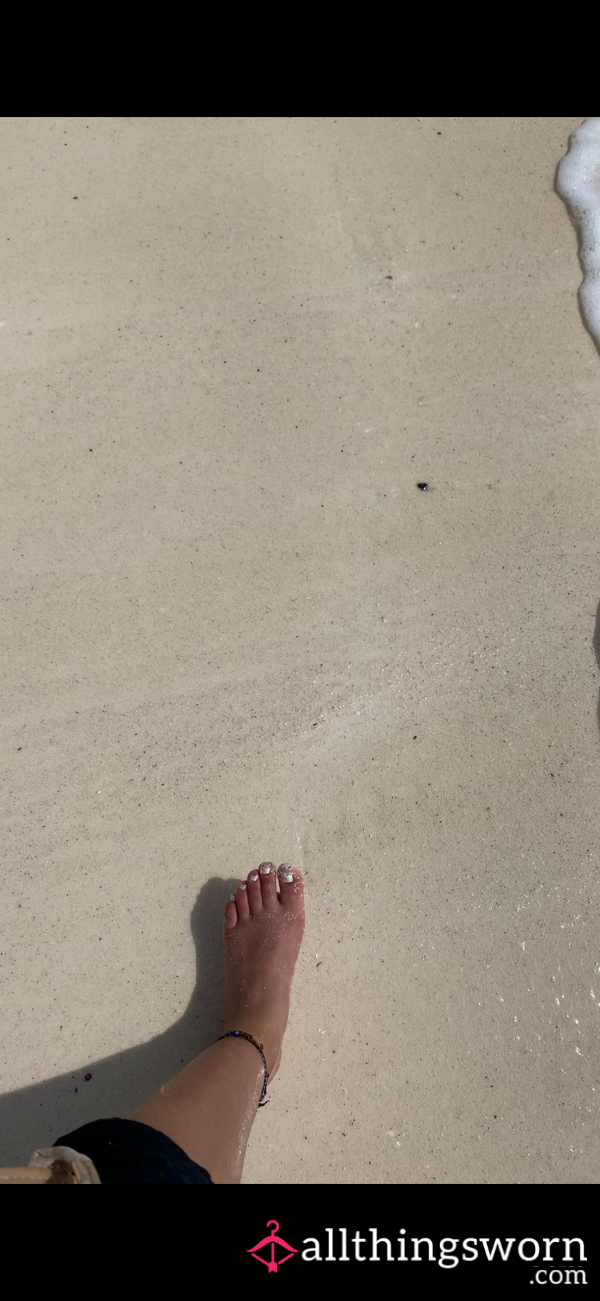 Feet Content - Beach