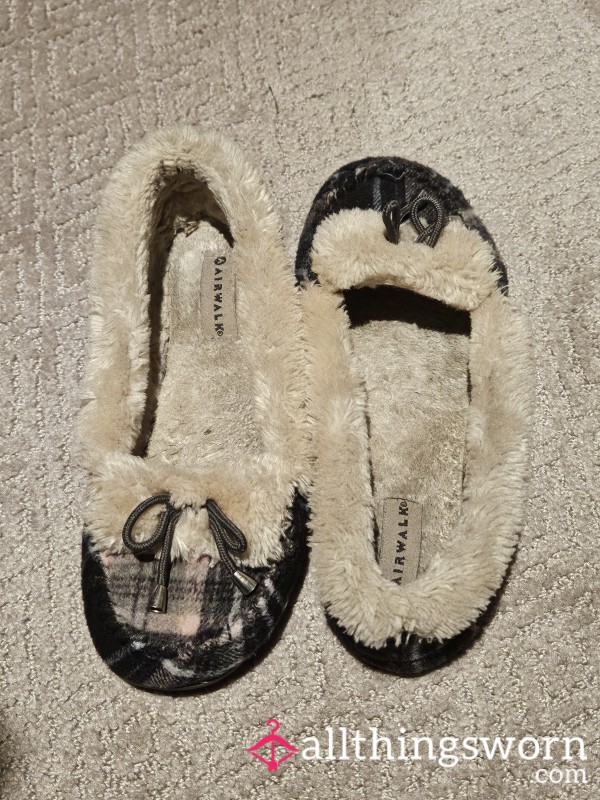 Fluffy Fuzzy Slippers