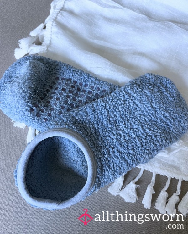 Fluffy Light Blue Socks With Grip