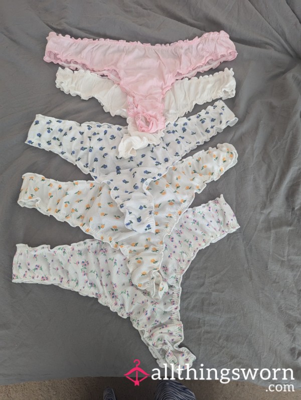 Frilly Thongs Size 22/24