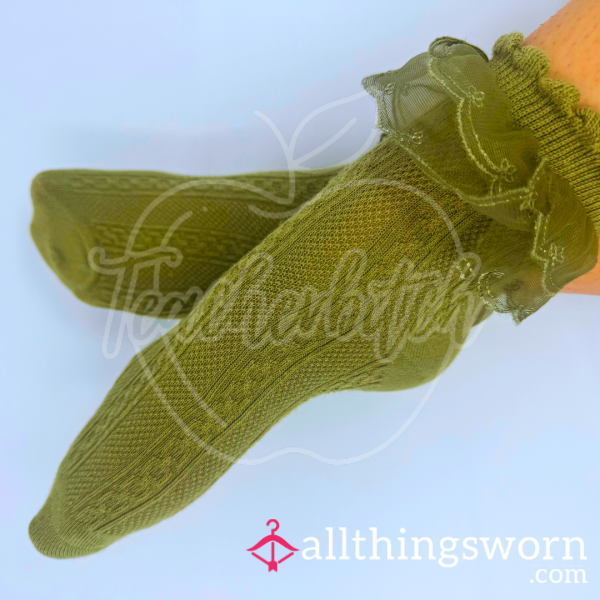 Green Ruffle-Trim Crew Socks