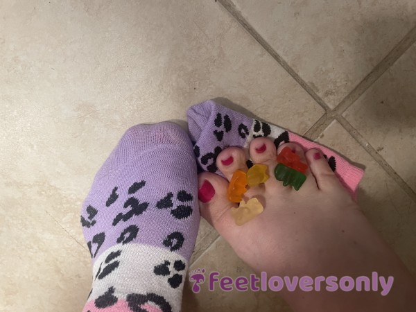 Gummy Bears In My Socks At Gym 💦 👣 😊