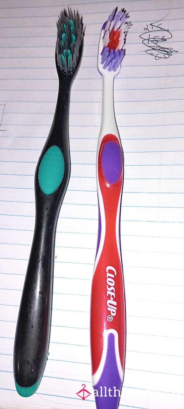 His And Her Toothbrushes