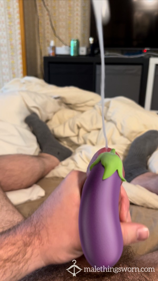 HUGE C*m Shot Wearing Gray Socks - 24sec