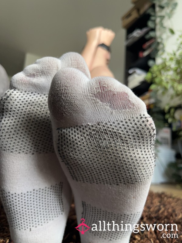 Irresistible White Socks - Worn With Love 🧦