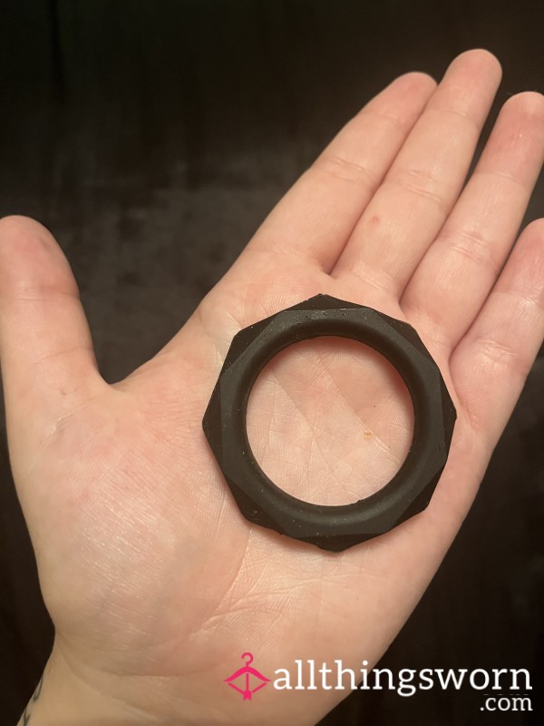 Large Ribbed C*ck Ring