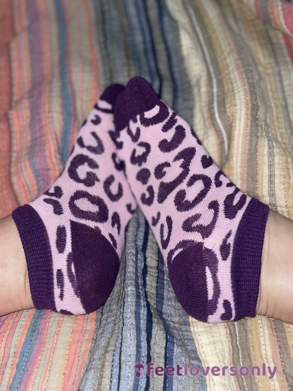 Mystery Cute Pair Of Stinky Socks 👃 👣💦