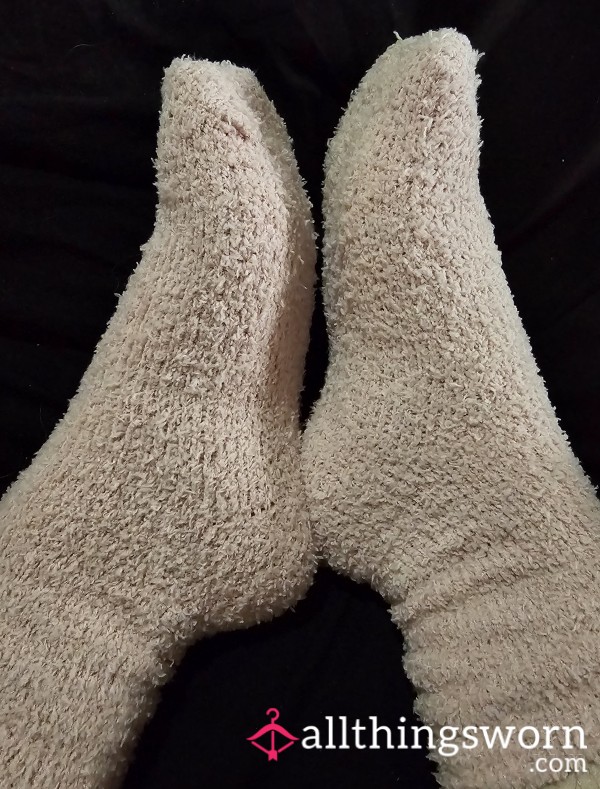 BBW Light Pink Fuzzy Crew Socks