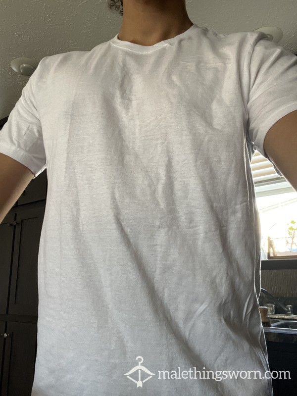 Men’s Large White Tee