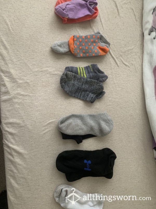 Mixed Matched Ankle Socks