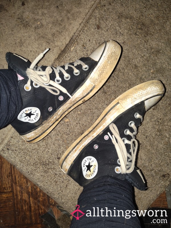 Muddy Converse