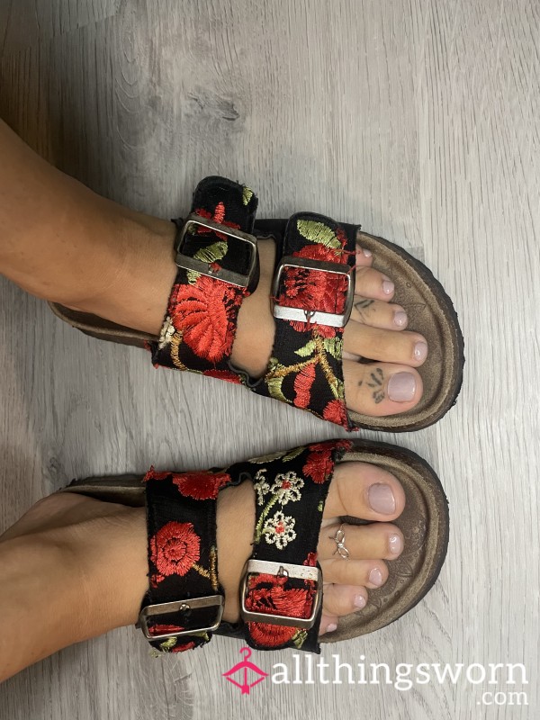 Muk Luk Black Floral Sandals