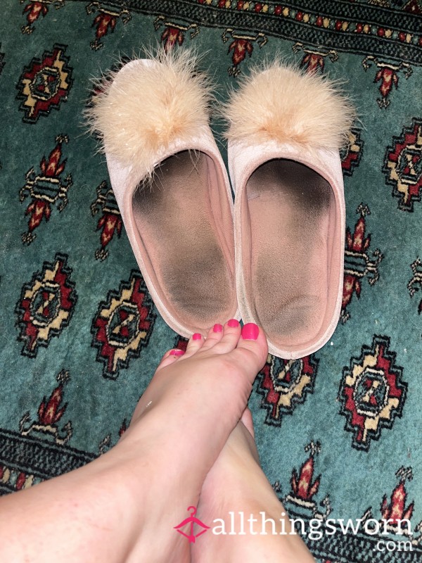 Nasty Foot Print Pink Velvet Slippers Size 10