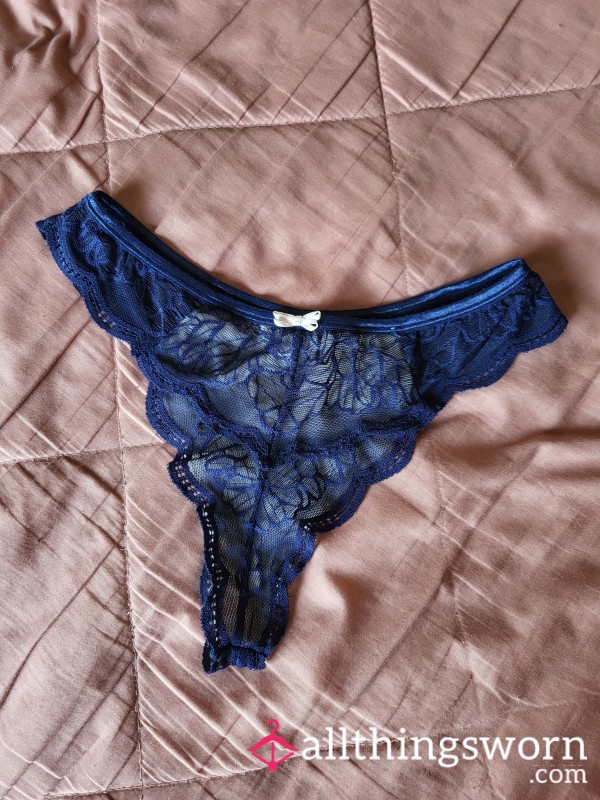 Navy Blue Lacy Thong 💙😍