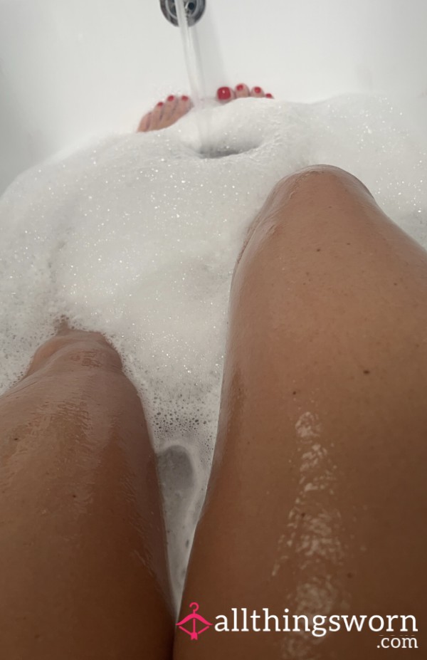 Nice Warm Bubbly Bath 🛁 🫧Who Am I Sending My Bath Water To Today 🧪