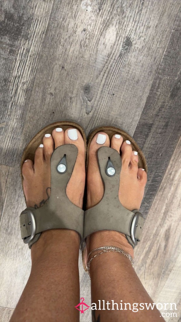 Nicely Worn Size 10 Tan Birks