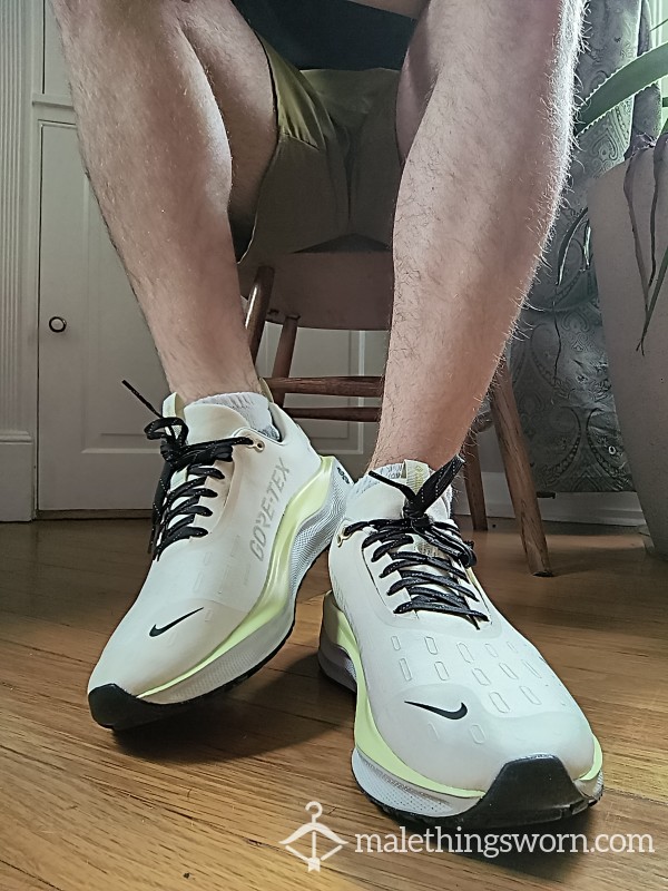 Nike US Men's Size 8 Reactx Infinityx Rn 4 GTX Shoes, New And In Good Condition But Happy To Really Break Them In For Buyer.