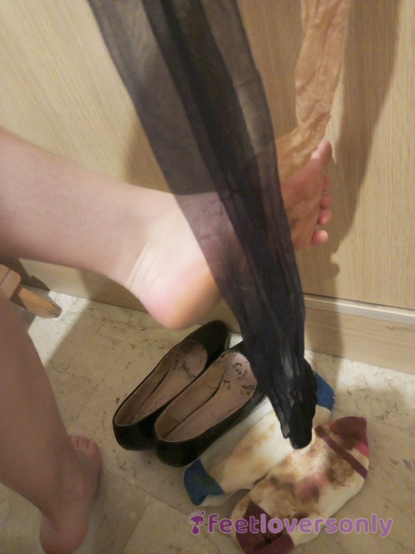 Nylon Tights In My Dirty Feet In The Dirty Ballerina