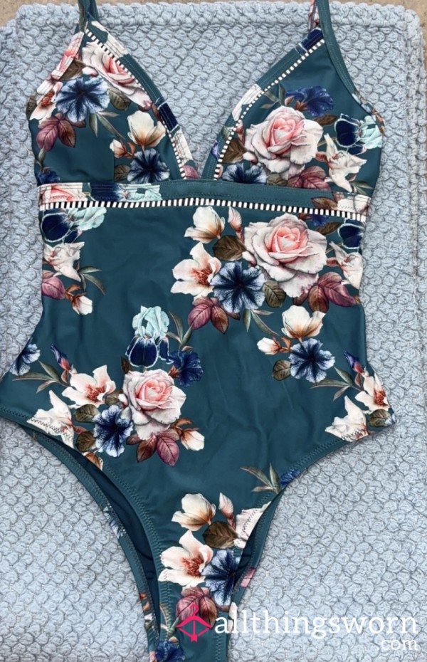 One Piece Teal And Flor*l Swimsuit🔥