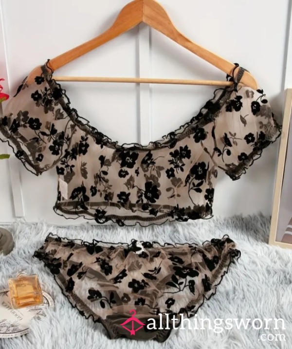 Panties And Crop Top Set Size 18