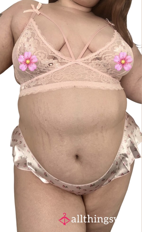 🌸 Pink Lace & Satin Bra And Pantie Plus Size Set Worn By A BBW 🌸