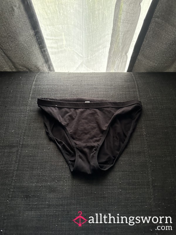 🖤PLAIN BLACK PANTIES🖤 (READ DESCRIPTION!)