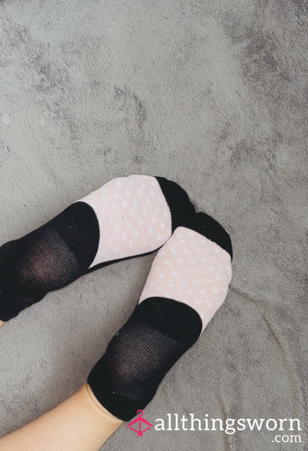 Polka Dot Soles Design Socks