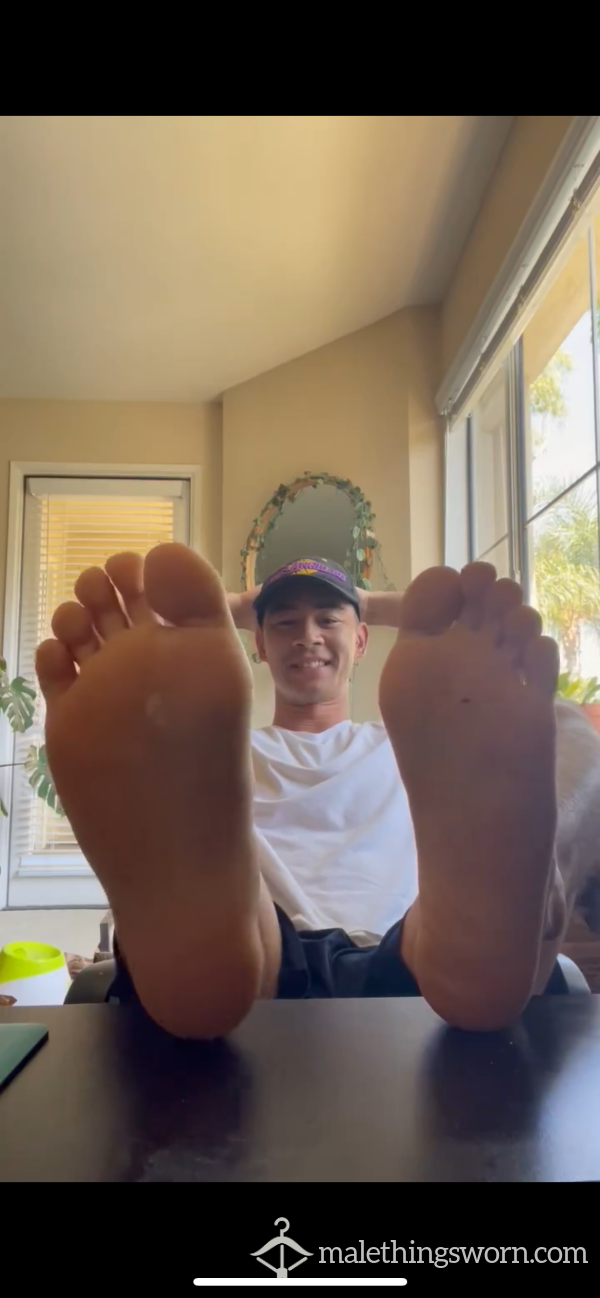 POV: Str8 Bro Showing Off Feet