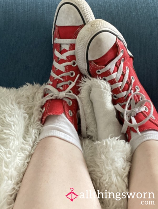 Red Converse <3