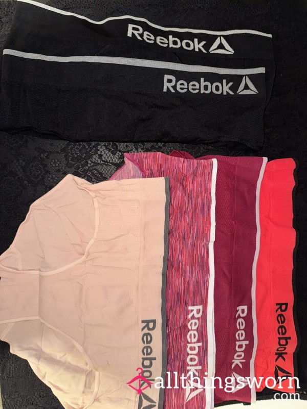 Reebok Hipsters Sz M