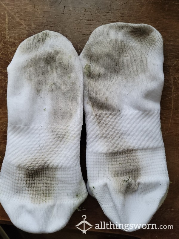 Buy RUINED WHITE ANKLE SOCKS WITH FOOTPRINTS