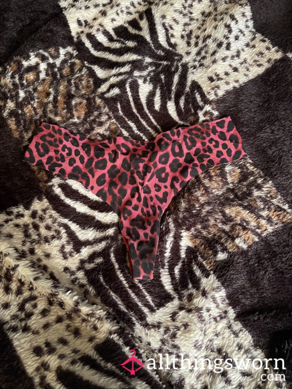 S**y Black And Red Leopard Print Thong